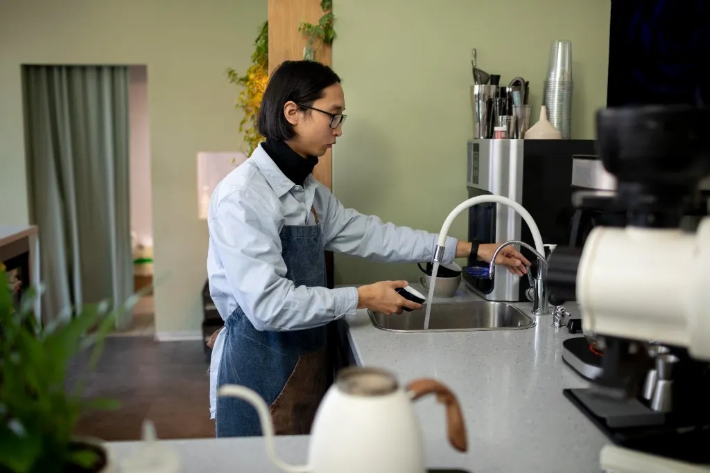 El impacto financiero del ahorro de agua en hoteles, comercios e industrias